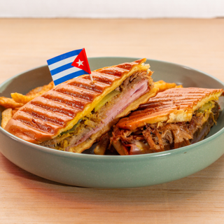 Media Noche Plate